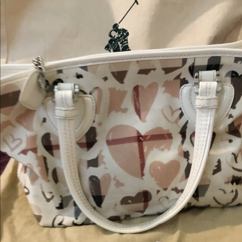 Authentic BRAND NEW Burberry Hearts Shoulder Bag & Wallet Set , NWT - Picture 13 of 16